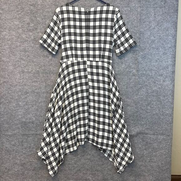 ELLE Black White Plaid Fit & Flare Dress Handkerchief Hem Size Large Zipper EUC - Picture 9 of 15